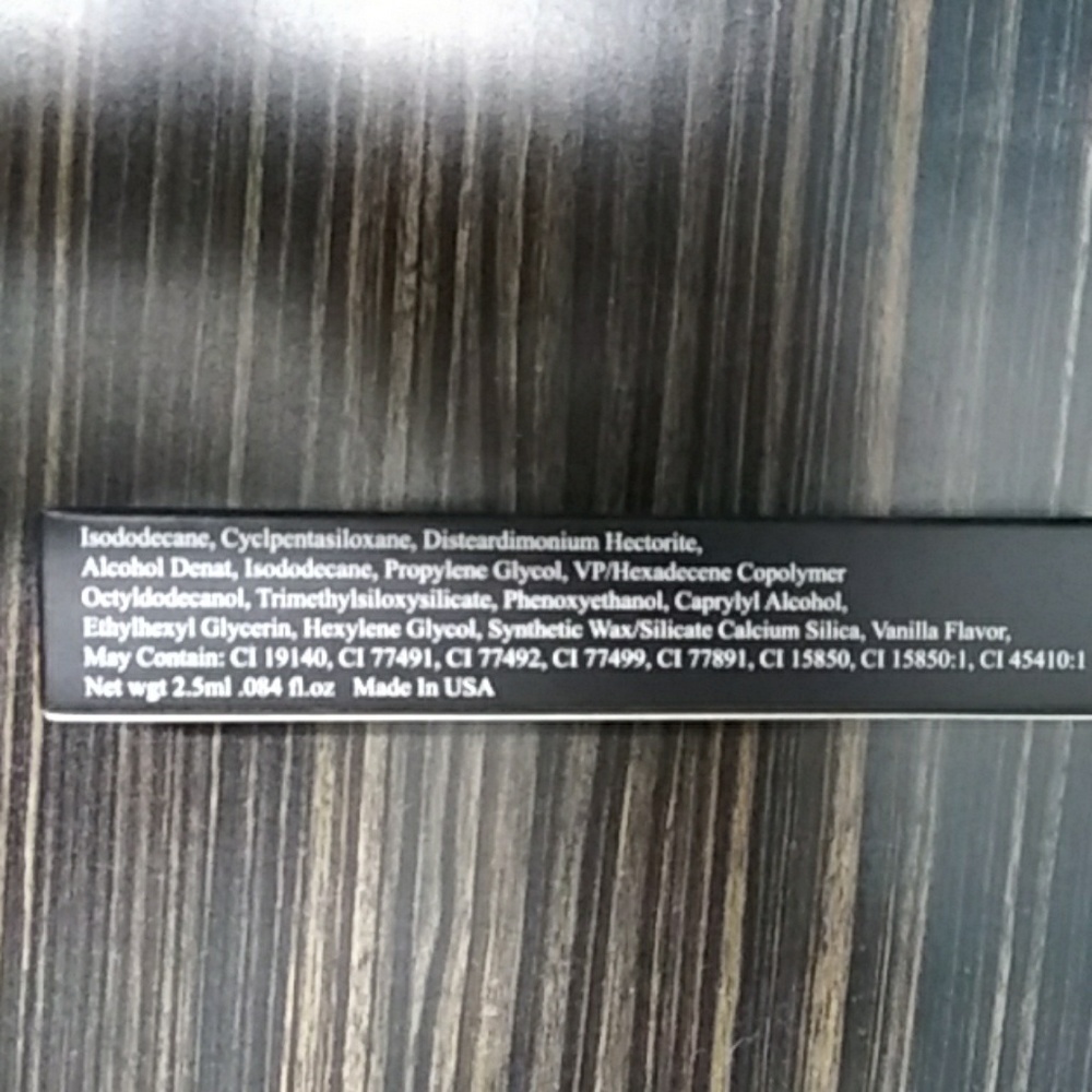 RAZ Cosmetics - Picture 2 of 2